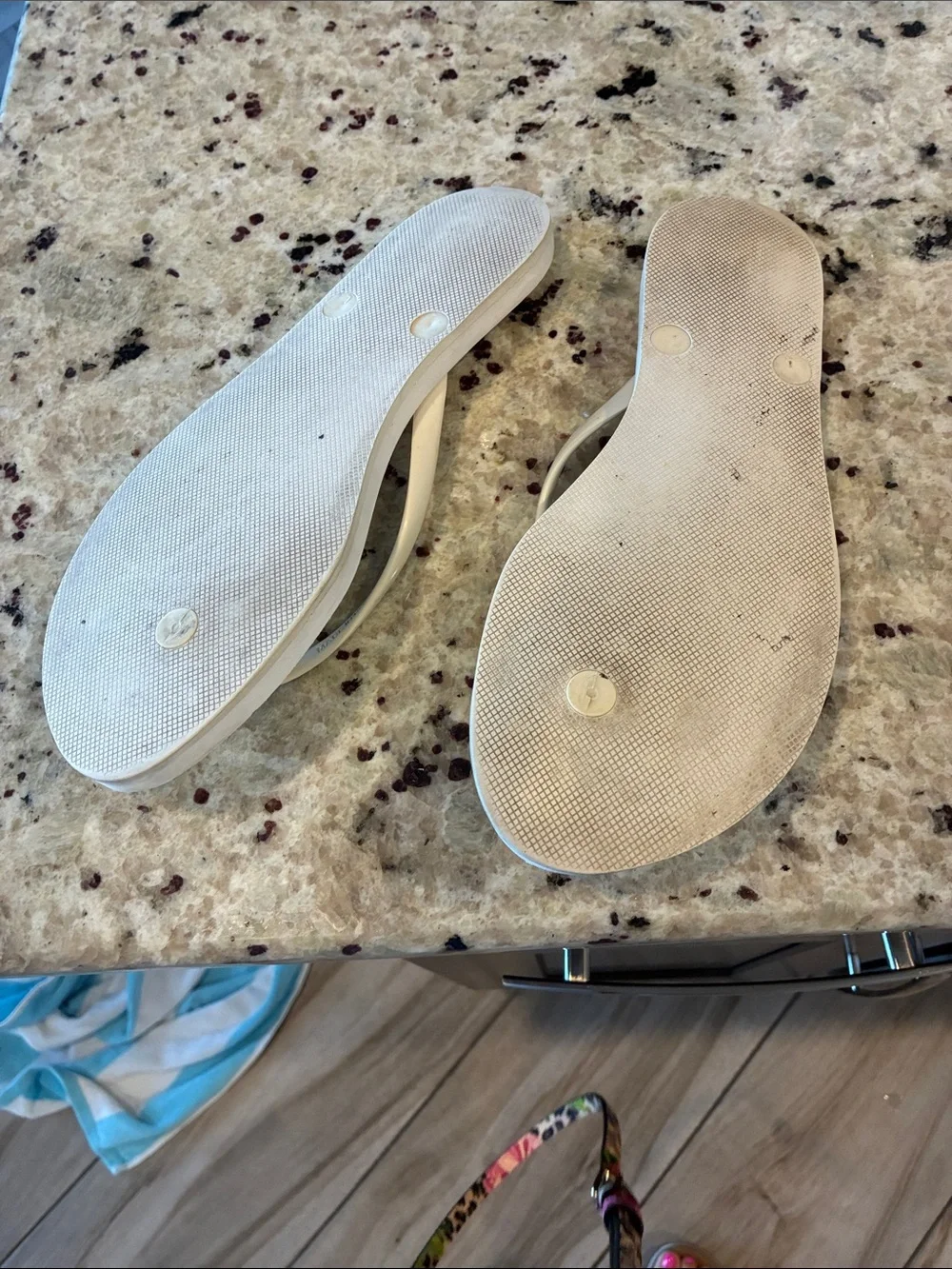Tory Burch Ivory Logo Flip Flop Sandals - Picture 3 of 4